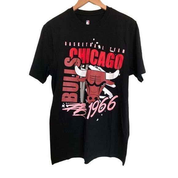 Chicago Bulls NBA Retro 1966 Tshirt Men’s Size Medium - Picture 1 of 1